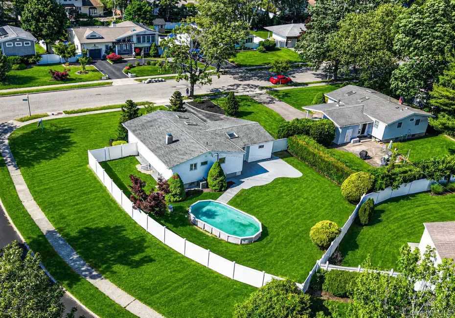 12 Sandalwood Drive, Smithtown, NY, 3 Bedrooms Bedrooms, 7 Rooms Rooms,2 BathroomsBathrooms,Residential,For Rent,Sandalwood,0,1011658 12 Sandalwood Drive, Smithtown, NY, 3 Bedrooms Bedrooms, 7 Rooms Rooms,2 BathroomsBathrooms,Residential,For Rent,Sandalwood,0,1011658