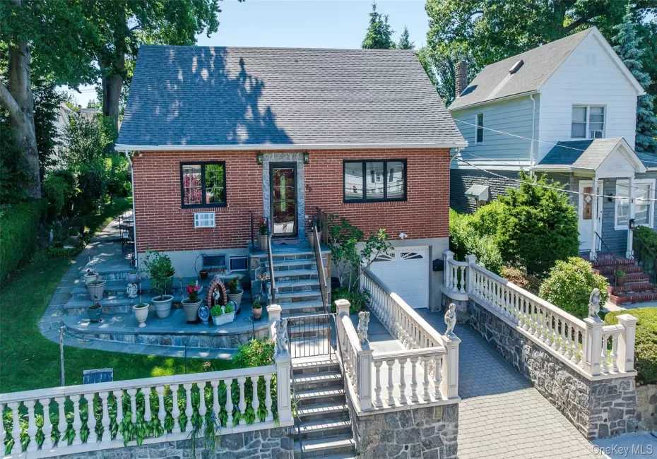 84 Ridgewood Avenue, Yonkers, NY, 3 Bedrooms Bedrooms, 6 Rooms Rooms,1 BathroomBathrooms,Residential,For Rent,Ridgewood,0,1011995 84 Ridgewood Avenue, Yonkers, NY, 3 Bedrooms Bedrooms, 6 Rooms Rooms,1 BathroomBathrooms,Residential,For Rent,Ridgewood,0,1011995