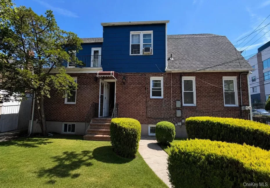 284 Beach 19th Street, New York, NY, 2 Bedrooms Bedrooms, 5 Rooms Rooms,1 BathroomBathrooms,Residential Lease,For Rent,Beach 19th,0,1011901 284 Beach 19th Street, New York, NY, 2 Bedrooms Bedrooms, 5 Rooms Rooms,1 BathroomBathrooms,Residential Lease,For Rent,Beach 19th,0,1011901