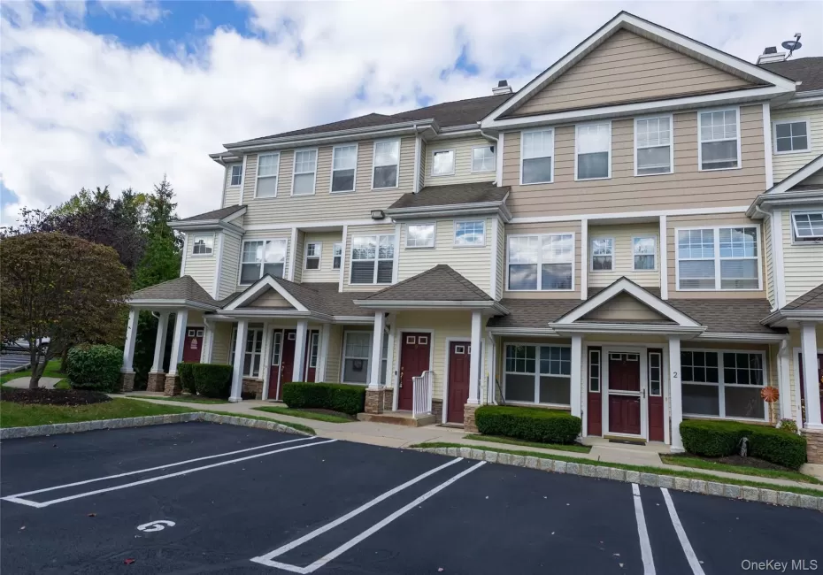 19 Putters Way, Middletown, NY, 2 Bedrooms Bedrooms, 5 Rooms Rooms,2 BathroomsBathrooms,Residential,For Rent,Putters,0,1011416 19 Putters Way, Middletown, NY, 2 Bedrooms Bedrooms, 5 Rooms Rooms,2 BathroomsBathrooms,Residential,For Rent,Putters,0,1011416