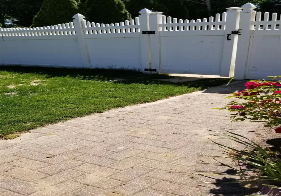 21 Adamson Street, Brookhaven, NY, 1 Bedroom Bedrooms, 3 Rooms Rooms,1 BathroomBathrooms,Residential Lease,For Rent,Adamson,0,1012094 21 Adamson Street, Brookhaven, NY, 1 Bedroom Bedrooms, 3 Rooms Rooms,1 BathroomBathrooms,Residential Lease,For Rent,Adamson,0,1012094