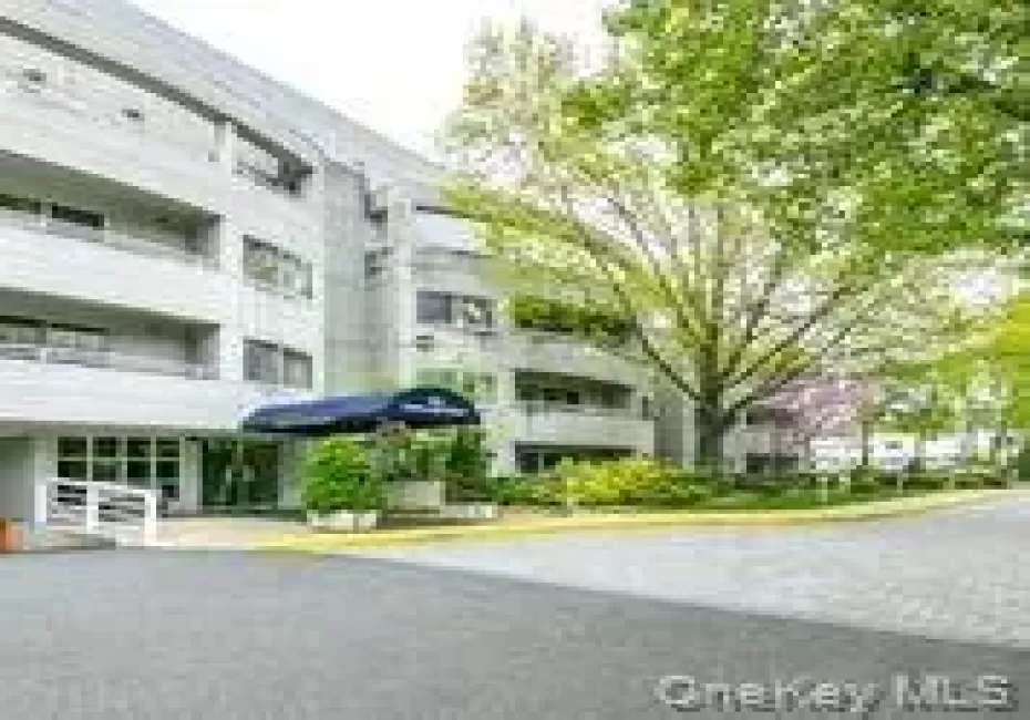 100 cuttermill Road, North Hempstead, NY, 2 Bedrooms Bedrooms, 5 Rooms Rooms,2 BathroomsBathrooms,Residential Lease,For Rent,cuttermill,0,1011751 100 cuttermill Road, North Hempstead, NY, 2 Bedrooms Bedrooms, 5 Rooms Rooms,2 BathroomsBathrooms,Residential Lease,For Rent,cuttermill,0,1011751