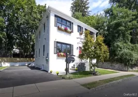25 Van Duzen Place, Eastchester, NY, 5 Bedrooms Bedrooms, 10 Rooms Rooms,3 BathroomsBathrooms,Residential Lease,For Rent,Van Duzen,0,1012184 25 Van Duzen Place, Eastchester, NY, 5 Bedrooms Bedrooms, 10 Rooms Rooms,3 BathroomsBathrooms,Residential Lease,For Rent,Van Duzen,0,1012184