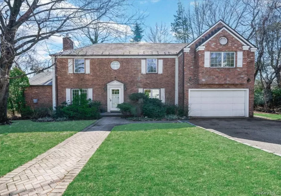 2 Amherst Road, North Hempstead, NY, 4 Bedrooms Bedrooms, 12 Rooms Rooms,3 BathroomsBathrooms,Residential,For Rent,Amherst,0,971291 2 Amherst Road, North Hempstead, NY, 4 Bedrooms Bedrooms, 12 Rooms Rooms,3 BathroomsBathrooms,Residential,For Rent,Amherst,0,971291
