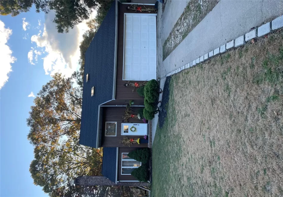 4 Marlo Court, Brookhaven, NY, 3 Bedrooms Bedrooms, 6 Rooms Rooms,3 BathroomsBathrooms,Residential,For Rent,Marlo,0,937766 4 Marlo Court, Brookhaven, NY, 3 Bedrooms Bedrooms, 6 Rooms Rooms,3 BathroomsBathrooms,Residential,For Rent,Marlo,0,937766