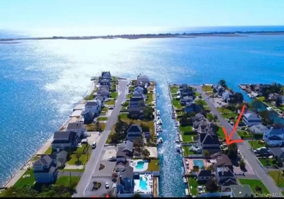 19 Marlin Road, Southampton, NY, 3 Bedrooms Bedrooms, 8 Rooms Rooms,2 BathroomsBathrooms,Residential,For Rent,Marlin,0,968885 19 Marlin Road, Southampton, NY, 3 Bedrooms Bedrooms, 8 Rooms Rooms,2 BathroomsBathrooms,Residential,For Rent,Marlin,0,968885