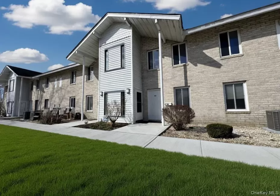 8 Redwood Court, Brookhaven, NY, 1 Bedroom Bedrooms, 3 Rooms Rooms,1 BathroomBathrooms,Residential,For Rent,Redwood,0,988218 8 Redwood Court, Brookhaven, NY, 1 Bedroom Bedrooms, 3 Rooms Rooms,1 BathroomBathrooms,Residential,For Rent,Redwood,0,988218