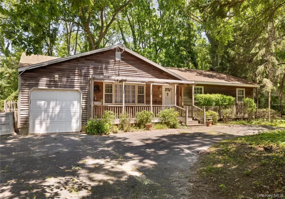 123 Lower Sheep Pasture Road, Brookhaven, NY, 3 Bedrooms Bedrooms, 8 Rooms Rooms,2 BathroomsBathrooms,Residential,For Rent,Lower Sheep Pasture,0,1007909 123 Lower Sheep Pasture Road, Brookhaven, NY, 3 Bedrooms Bedrooms, 8 Rooms Rooms,2 BathroomsBathrooms,Residential,For Rent,Lower Sheep Pasture,0,1007909