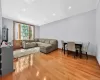 69-09 108th St, New York, NY, 2 Bedrooms Bedrooms, 6 Rooms Rooms,1 BathroomBathrooms,Residential,For Rent,108th St,0,1009481 69-09 108th St, New York, NY, 2 Bedrooms Bedrooms, 6 Rooms Rooms,1 BathroomBathrooms,Residential,For Rent,108th St,0,1009481