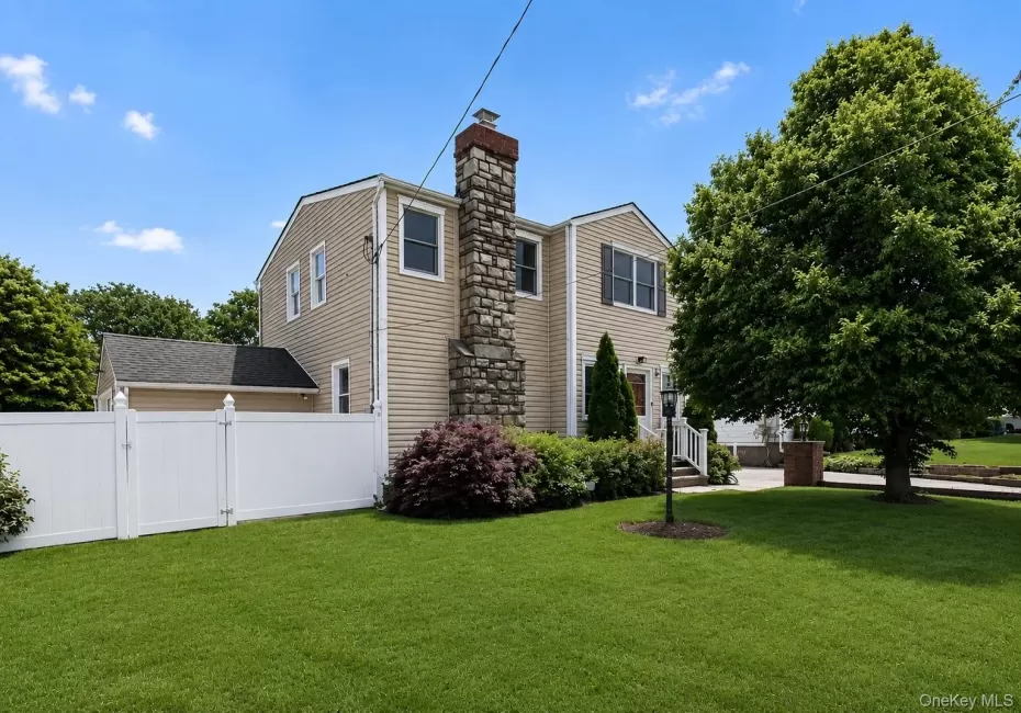 56 Dail Street, North Hempstead, NY, 5 Bedrooms Bedrooms, 10 Rooms Rooms,2 BathroomsBathrooms,Residential,For Rent,Dail,0,1001377 56 Dail Street, North Hempstead, NY, 5 Bedrooms Bedrooms, 10 Rooms Rooms,2 BathroomsBathrooms,Residential,For Rent,Dail,0,1001377