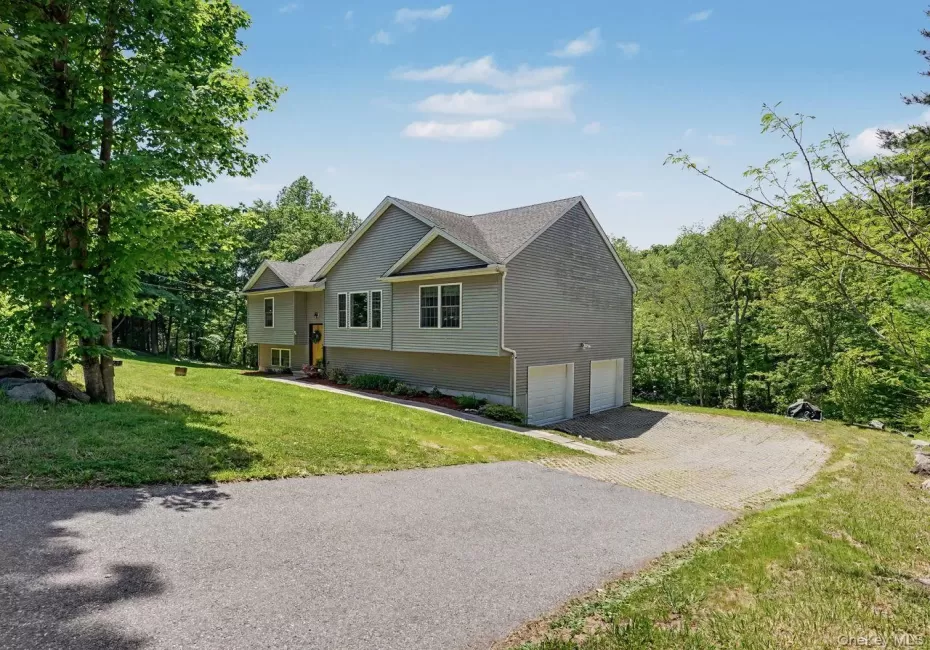 139 Farm To Market Road, Southeast, NY, 3 Bedrooms Bedrooms, 6 Rooms Rooms,3 BathroomsBathrooms,Residential,For Rent,Farm To Market,0,1010152 139 Farm To Market Road, Southeast, NY, 3 Bedrooms Bedrooms, 6 Rooms Rooms,3 BathroomsBathrooms,Residential,For Rent,Farm To Market,0,1010152