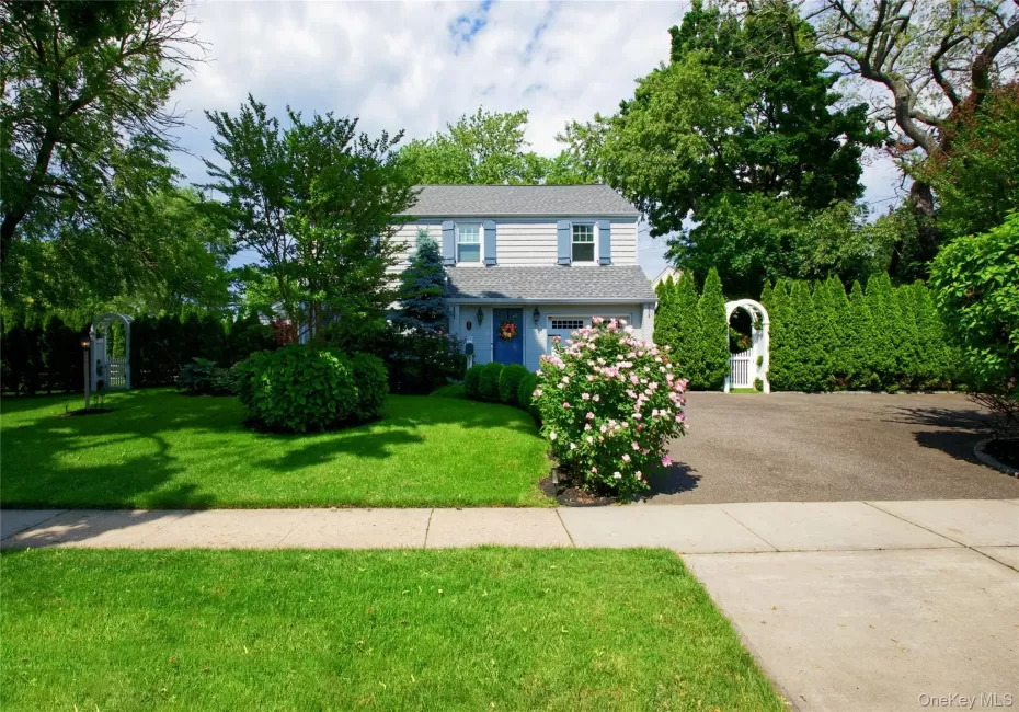 7 Merillon Avenue, Hempstead, NY, 4 Bedrooms Bedrooms, 7 Rooms Rooms,2 BathroomsBathrooms,Residential,For Rent,Merillon,0,1010867 7 Merillon Avenue, Hempstead, NY, 4 Bedrooms Bedrooms, 7 Rooms Rooms,2 BathroomsBathrooms,Residential,For Rent,Merillon,0,1010867