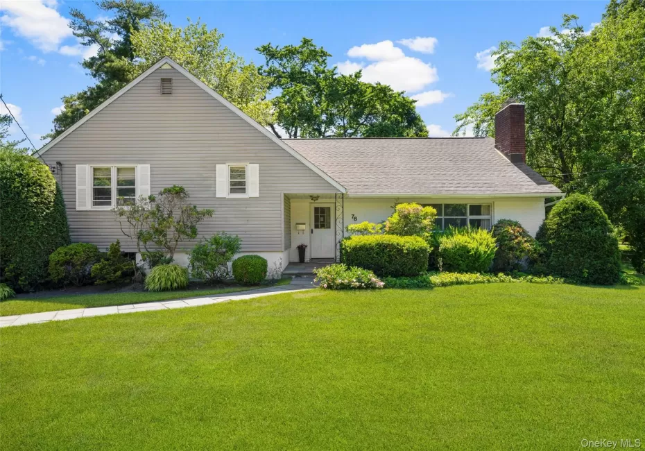 Classic Split-Level 3 Bedroom, 2.1 Bathroom, 2630sf Home. Classic Split-Level 3 Bedroom, 2.1 Bathroom, 2630sf Home.