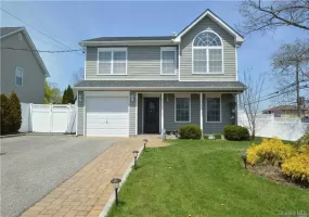106 Roosevelt Avenue, Oyster Bay, NY, 4 Bedrooms Bedrooms, 7 Rooms Rooms,2 BathroomsBathrooms,Residential,For Rent,Roosevelt,0,1011896 106 Roosevelt Avenue, Oyster Bay, NY, 4 Bedrooms Bedrooms, 7 Rooms Rooms,2 BathroomsBathrooms,Residential,For Rent,Roosevelt,0,1011896