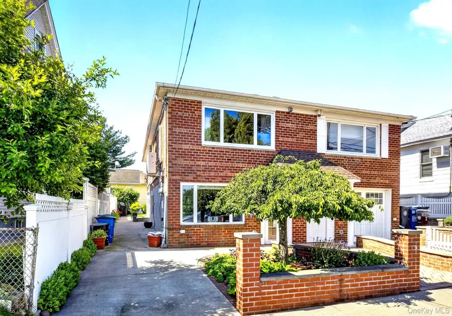 125-16 5th Avenue, New York, NY, 3 Bedrooms Bedrooms, 7 Rooms Rooms,2 BathroomsBathrooms,Residential,For Rent,5th,0,1010141 125-16 5th Avenue, New York, NY, 3 Bedrooms Bedrooms, 7 Rooms Rooms,2 BathroomsBathrooms,Residential,For Rent,5th,0,1010141