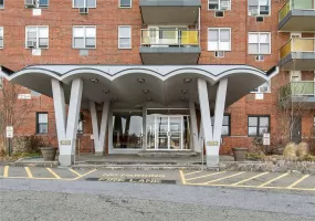 1853 Central Park Ave, Yonkers, NY, 3 Bedrooms Bedrooms, 6 Rooms Rooms,2 BathroomsBathrooms,Residential,For Rent,Central Park Ave,0,1009000 1853 Central Park Ave, Yonkers, NY, 3 Bedrooms Bedrooms, 6 Rooms Rooms,2 BathroomsBathrooms,Residential,For Rent,Central Park Ave,0,1009000