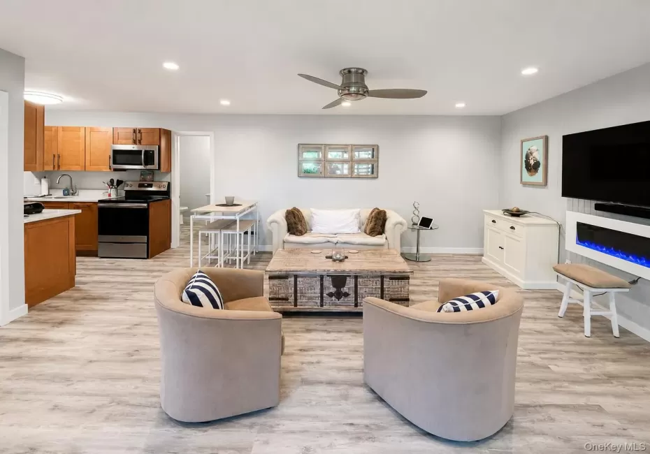 C-133 Harbor Walk, Brookhaven, NY, 1 Bedroom Bedrooms, 3 Rooms Rooms,1 BathroomBathrooms,Residential,For Rent,Harbor,0,1012106 C-133 Harbor Walk, Brookhaven, NY, 1 Bedroom Bedrooms, 3 Rooms Rooms,1 BathroomBathrooms,Residential,For Rent,Harbor,0,1012106