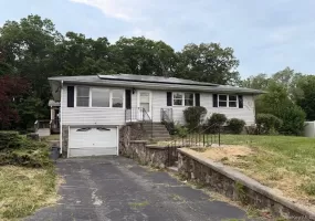 6 Lannis Avenue, New Windsor, NY, 3 Bedrooms Bedrooms, 6 Rooms Rooms,2 BathroomsBathrooms,Residential,For Rent,Lannis,0,1011969 6 Lannis Avenue, New Windsor, NY, 3 Bedrooms Bedrooms, 6 Rooms Rooms,2 BathroomsBathrooms,Residential,For Rent,Lannis,0,1011969
