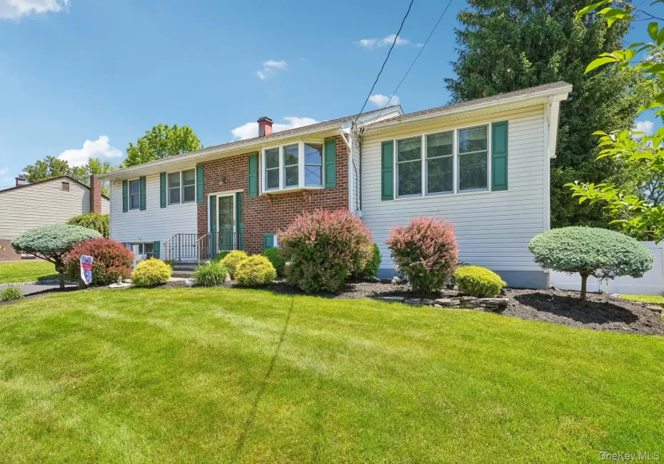 12 Bayview Drive, Stony Point, NY, 4 Bedrooms Bedrooms, 10 Rooms Rooms,2 BathroomsBathrooms,Residential,For Rent,Bayview,0,1012087 12 Bayview Drive, Stony Point, NY, 4 Bedrooms Bedrooms, 10 Rooms Rooms,2 BathroomsBathrooms,Residential,For Rent,Bayview,0,1012087