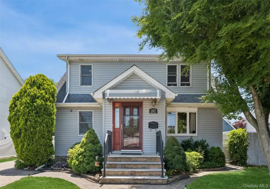 307 Hughes Street, Hempstead, NY, 4 Bedrooms Bedrooms, 9 Rooms Rooms,2 BathroomsBathrooms,Residential,For Rent,Hughes,0,1010421 307 Hughes Street, Hempstead, NY, 4 Bedrooms Bedrooms, 9 Rooms Rooms,2 BathroomsBathrooms,Residential,For Rent,Hughes,0,1010421