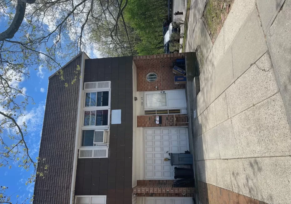 240-04 68th Avenue, New York, NY, 6 Bedrooms Bedrooms, 12 Rooms Rooms,4 BathroomsBathrooms,Residential,For Rent,68th,0,1012038 240-04 68th Avenue, New York, NY, 6 Bedrooms Bedrooms, 12 Rooms Rooms,4 BathroomsBathrooms,Residential,For Rent,68th,0,1012038
