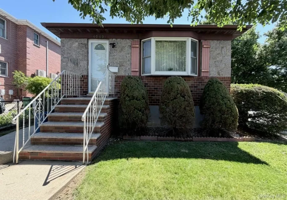 45-69 204th Street, New York, NY, 3 Bedrooms Bedrooms, 8 Rooms Rooms,1 BathroomBathrooms,Residential,For Rent,204th,0,1011900 45-69 204th Street, New York, NY, 3 Bedrooms Bedrooms, 8 Rooms Rooms,1 BathroomBathrooms,Residential,For Rent,204th,0,1011900