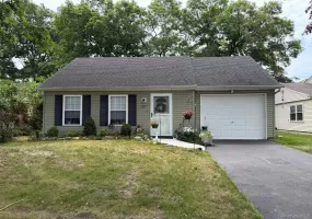 183 Kingston Drive, Brookhaven, NY, 2 Bedrooms Bedrooms, 5 Rooms Rooms,1 BathroomBathrooms,Residential,For Rent,Kingston,0,1011932 183 Kingston Drive, Brookhaven, NY, 2 Bedrooms Bedrooms, 5 Rooms Rooms,1 BathroomBathrooms,Residential,For Rent,Kingston,0,1011932
