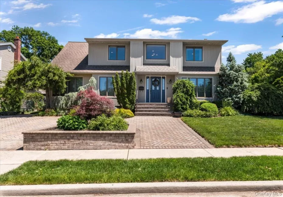 37 Sylvia Road, Oyster Bay, NY, 4 Bedrooms Bedrooms, 8 Rooms Rooms,4 BathroomsBathrooms,Residential,For Rent,Sylvia,0,1011546 37 Sylvia Road, Oyster Bay, NY, 4 Bedrooms Bedrooms, 8 Rooms Rooms,4 BathroomsBathrooms,Residential,For Rent,Sylvia,0,1011546