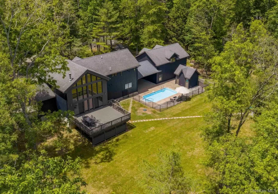 56 Lauren Court, Woodstock, NY, 3 Bedrooms Bedrooms, 10 Rooms Rooms,2 BathroomsBathrooms,Residential,For Rent,Lauren,0,1012176 56 Lauren Court, Woodstock, NY, 3 Bedrooms Bedrooms, 10 Rooms Rooms,2 BathroomsBathrooms,Residential,For Rent,Lauren,0,1012176