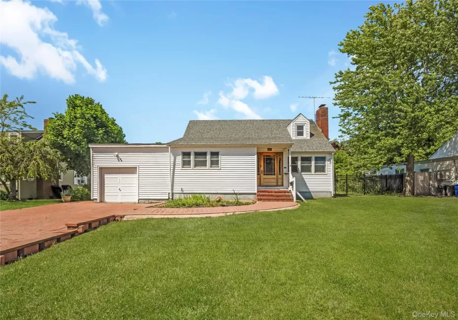 51 Bayside Avenue, Babylon, NY, 3 Bedrooms Bedrooms, 5 Rooms Rooms,1 BathroomBathrooms,Residential,For Rent,Bayside,0,1011776 51 Bayside Avenue, Babylon, NY, 3 Bedrooms Bedrooms, 5 Rooms Rooms,1 BathroomBathrooms,Residential,For Rent,Bayside,0,1011776
