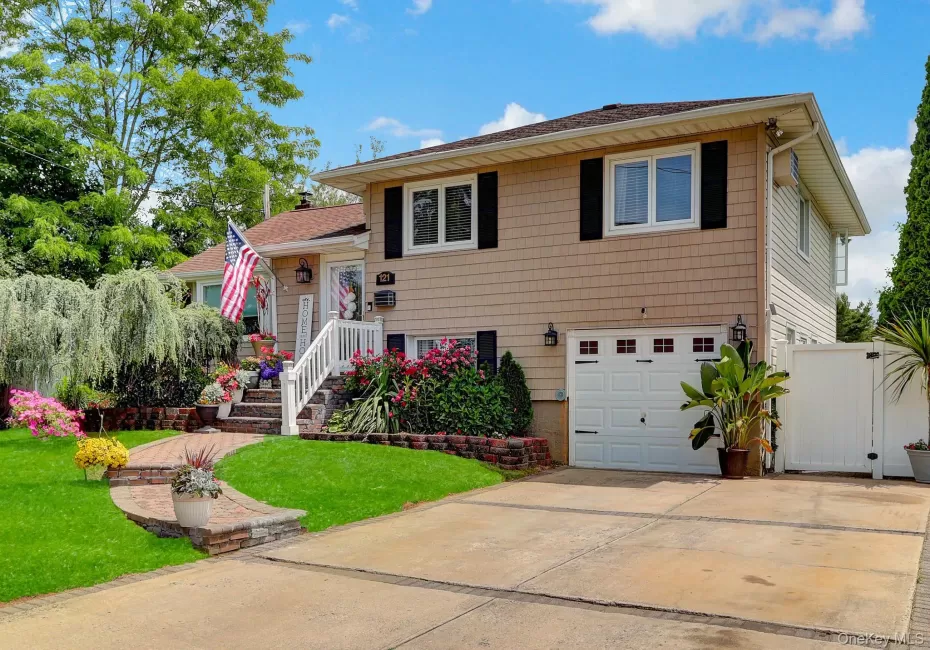 121 15th Street, Babylon, NY, 3 Bedrooms Bedrooms, 7 Rooms Rooms,2 BathroomsBathrooms,Residential,For Rent,15th,0,1011714 121 15th Street, Babylon, NY, 3 Bedrooms Bedrooms, 7 Rooms Rooms,2 BathroomsBathrooms,Residential,For Rent,15th,0,1011714