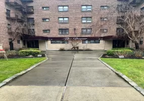 8719 204th Street, New York, NY, 1 Bedroom Bedrooms, 3 Rooms Rooms,1 BathroomBathrooms,Residential,For Rent,204th,0,1012349 8719 204th Street, New York, NY, 1 Bedroom Bedrooms, 3 Rooms Rooms,1 BathroomBathrooms,Residential,For Rent,204th,0,1012349