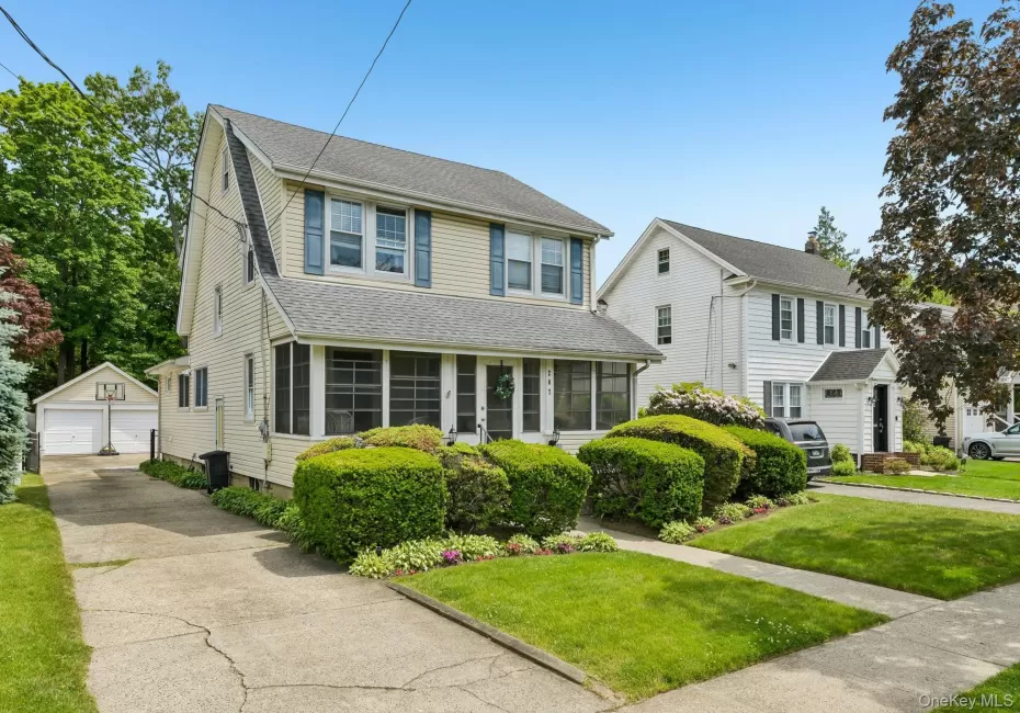 207 Forest Avenue, Hempstead, NY, 3 Bedrooms Bedrooms, 7 Rooms Rooms,2 BathroomsBathrooms,Residential,For Rent,Forest,0,1003430 207 Forest Avenue, Hempstead, NY, 3 Bedrooms Bedrooms, 7 Rooms Rooms,2 BathroomsBathrooms,Residential,For Rent,Forest,0,1003430
