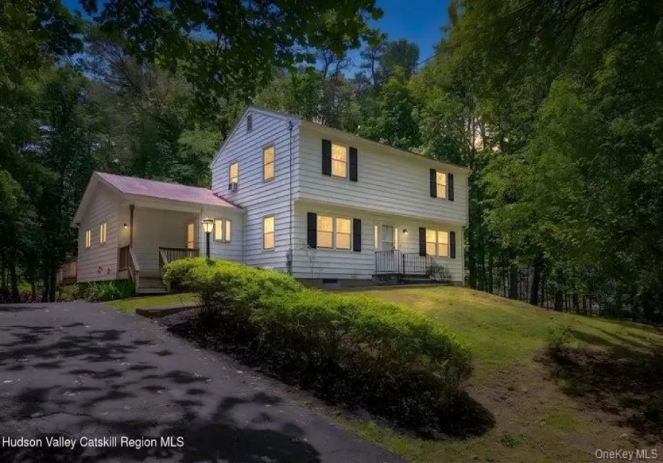 154 Marius Street, Kingston, NY, 3 Bedrooms Bedrooms, 7 Rooms Rooms,1 BathroomBathrooms,Residential,For Rent,Marius,0,1012143 154 Marius Street, Kingston, NY, 3 Bedrooms Bedrooms, 7 Rooms Rooms,1 BathroomBathrooms,Residential,For Rent,Marius,0,1012143