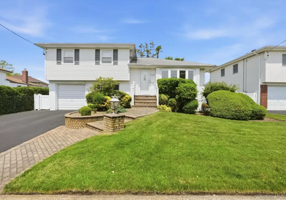 2367 Aron Drive, Hempstead, NY, 3 Bedrooms Bedrooms, 7 Rooms Rooms,1 BathroomBathrooms,Residential,For Rent,Aron,0,1012282 2367 Aron Drive, Hempstead, NY, 3 Bedrooms Bedrooms, 7 Rooms Rooms,1 BathroomBathrooms,Residential,For Rent,Aron,0,1012282
