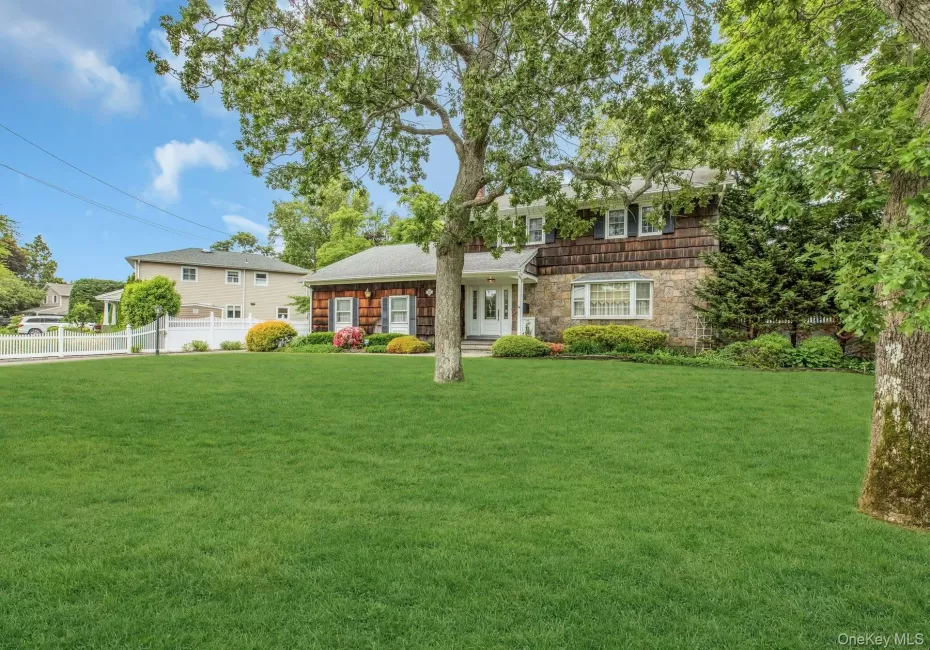 15 Palmer Drive, Islip, NY, 4 Bedrooms Bedrooms, 9 Rooms Rooms,2 BathroomsBathrooms,Residential,For Rent,Palmer,0,1002508 15 Palmer Drive, Islip, NY, 4 Bedrooms Bedrooms, 9 Rooms Rooms,2 BathroomsBathrooms,Residential,For Rent,Palmer,0,1002508