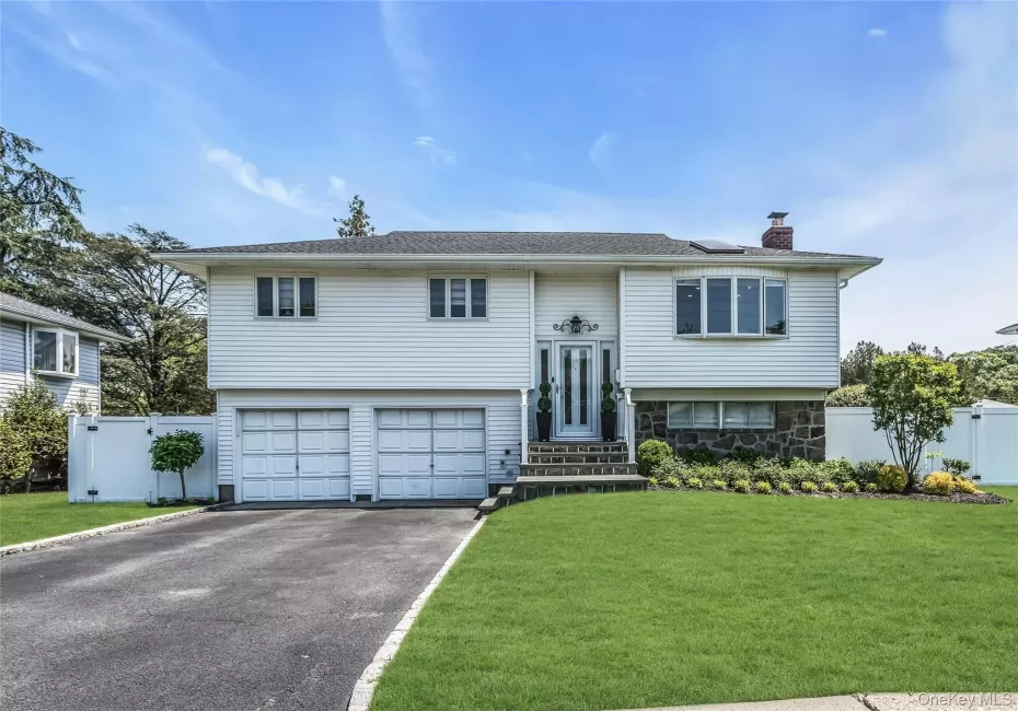15 Lois Lane, Oyster Bay, NY, 3 Bedrooms Bedrooms, 7 Rooms Rooms,2 BathroomsBathrooms,Residential,For Rent,Lois,0,KEY1012336 15 Lois Lane, Oyster Bay, NY, 3 Bedrooms Bedrooms, 7 Rooms Rooms,2 BathroomsBathrooms,Residential,For Rent,Lois,0,KEY1012336