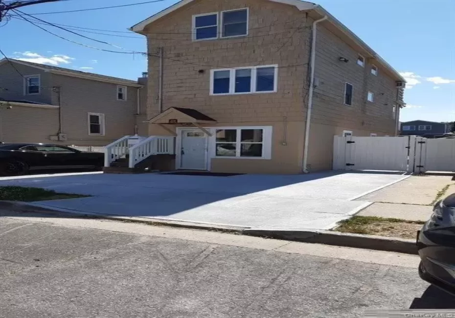 254 Arthur Street, Hempstead, NY, 3 Bedrooms Bedrooms, 7 Rooms Rooms,2 BathroomsBathrooms,Residential,For Rent,Arthur,0,1012420 254 Arthur Street, Hempstead, NY, 3 Bedrooms Bedrooms, 7 Rooms Rooms,2 BathroomsBathrooms,Residential,For Rent,Arthur,0,1012420