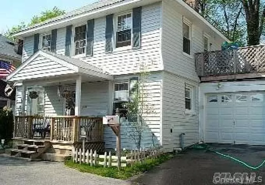 4 Terrace Place, Glen Cove, NY, 3 Bedrooms Bedrooms, 6 Rooms Rooms,1 BathroomBathrooms,Residential,For Rent,Terrace,0,1012259 4 Terrace Place, Glen Cove, NY, 3 Bedrooms Bedrooms, 6 Rooms Rooms,1 BathroomBathrooms,Residential,For Rent,Terrace,0,1012259