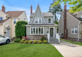 309 Marcellus Road, North Hempstead, NY, 3 Bedrooms Bedrooms, 7 Rooms Rooms,1 BathroomBathrooms,Residential,For Rent,Marcellus,0,1011902 309 Marcellus Road, North Hempstead, NY, 3 Bedrooms Bedrooms, 7 Rooms Rooms,1 BathroomBathrooms,Residential,For Rent,Marcellus,0,1011902