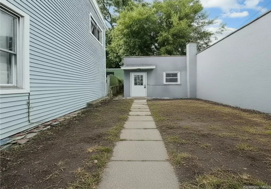 42 Quassaick Avenue, New Windsor, NY, 2 Bedrooms Bedrooms, 4 Rooms Rooms,1 BathroomBathrooms,Residential Lease,For Rent,Quassaick,0,1012551 42 Quassaick Avenue, New Windsor, NY, 2 Bedrooms Bedrooms, 4 Rooms Rooms,1 BathroomBathrooms,Residential Lease,For Rent,Quassaick,0,1012551