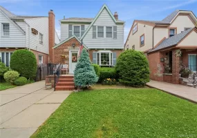 6033 69th Lane, New York, NY, 3 Bedrooms Bedrooms, 6 Rooms Rooms,2 BathroomsBathrooms,Residential,For Rent,69th,0,1012555 6033 69th Lane, New York, NY, 3 Bedrooms Bedrooms, 6 Rooms Rooms,2 BathroomsBathrooms,Residential,For Rent,69th,0,1012555