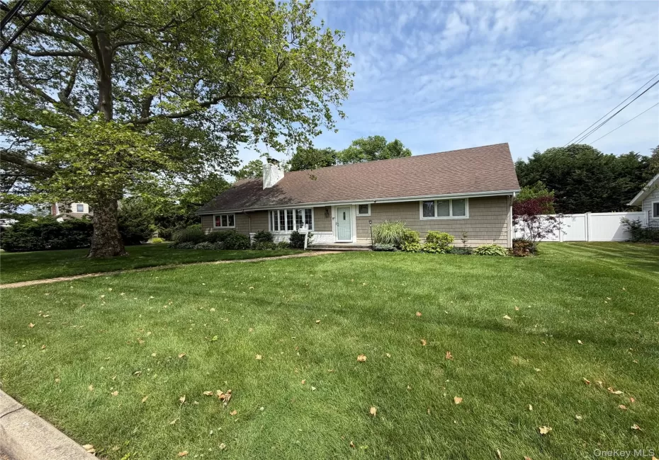 3 Deeringwood Lane, Babylon, NY, 3 Bedrooms Bedrooms, 11 Rooms Rooms,2 BathroomsBathrooms,Residential Lease,For Rent,Deeringwood,0,1011728 3 Deeringwood Lane, Babylon, NY, 3 Bedrooms Bedrooms, 11 Rooms Rooms,2 BathroomsBathrooms,Residential Lease,For Rent,Deeringwood,0,1011728