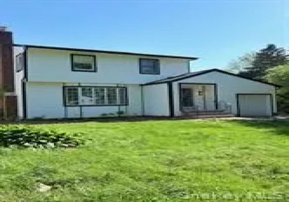 10 Elderwood ln, Huntington, NY, 3 Bedrooms Bedrooms, 9 Rooms Rooms,1 BathroomBathrooms,Residential Lease,For Rent,Elderwood ln,0,1010327 10 Elderwood ln, Huntington, NY, 3 Bedrooms Bedrooms, 9 Rooms Rooms,1 BathroomBathrooms,Residential Lease,For Rent,Elderwood ln,0,1010327
