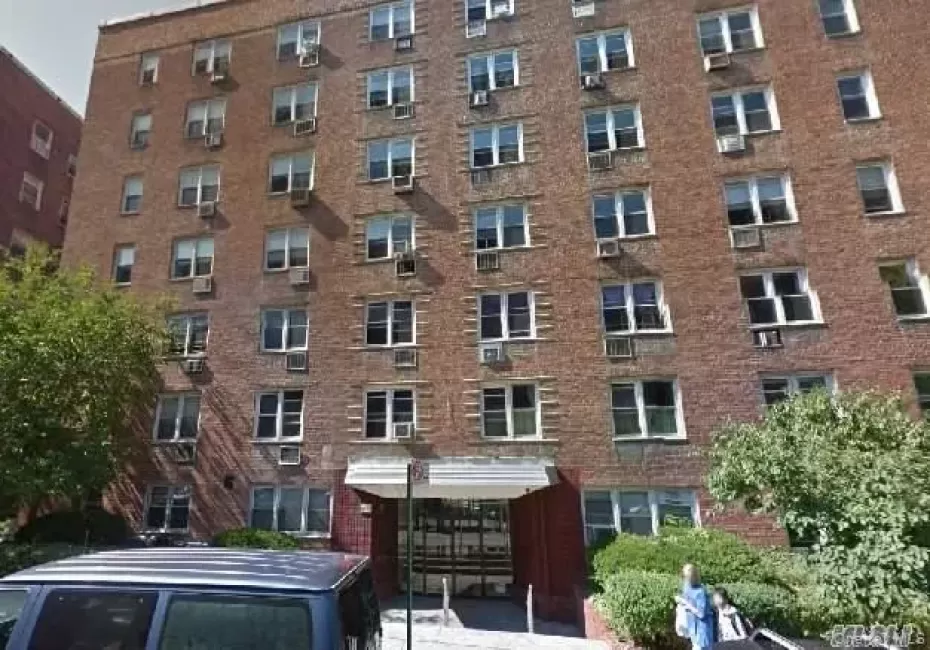 140-65 Beech Avenue, New York, NY, 2 Rooms Rooms,1 BathroomBathrooms,Residential Lease,For Rent,Beech,0,KEY1012953 140-65 Beech Avenue, New York, NY, 2 Rooms Rooms,1 BathroomBathrooms,Residential Lease,For Rent,Beech,0,KEY1012953