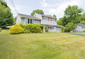 23 Lark Street, Orangetown, NY, 4 Bedrooms Bedrooms, 9 Rooms Rooms,2 BathroomsBathrooms,Residential,For Rent,Lark,0,1000990 23 Lark Street, Orangetown, NY, 4 Bedrooms Bedrooms, 9 Rooms Rooms,2 BathroomsBathrooms,Residential,For Rent,Lark,0,1000990