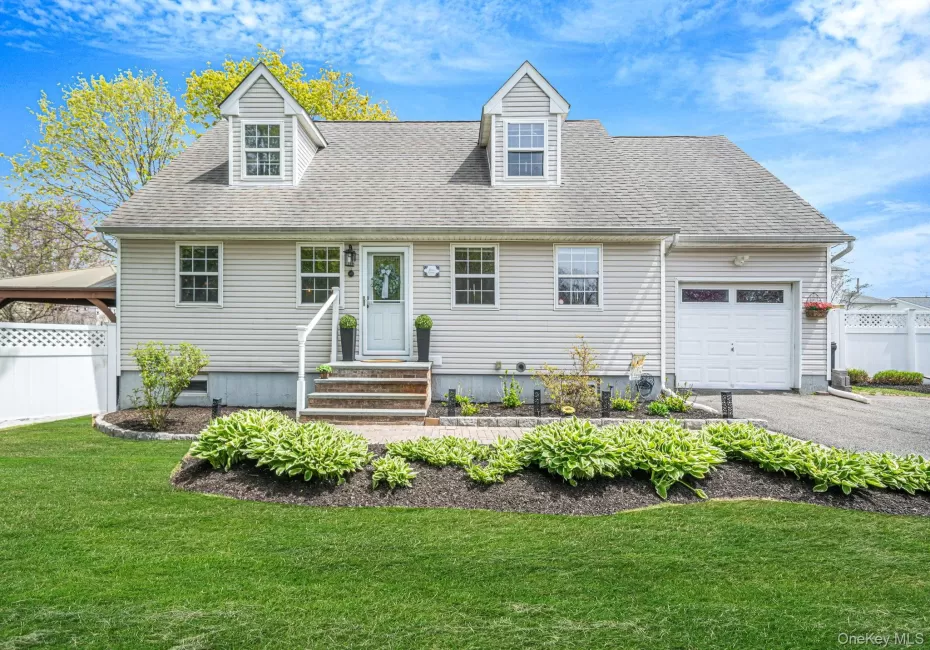 51 Lake Drive, Brookhaven, NY, 3 Bedrooms Bedrooms, 6 Rooms Rooms,2 BathroomsBathrooms,Residential,For Rent,Lake,0,1009335 51 Lake Drive, Brookhaven, NY, 3 Bedrooms Bedrooms, 6 Rooms Rooms,2 BathroomsBathrooms,Residential,For Rent,Lake,0,1009335