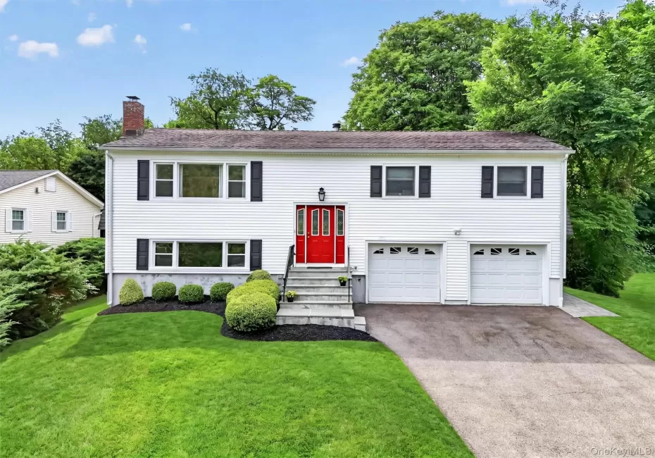 Welcome to 15 Roundtree Lane! Welcome to 15 Roundtree Lane!