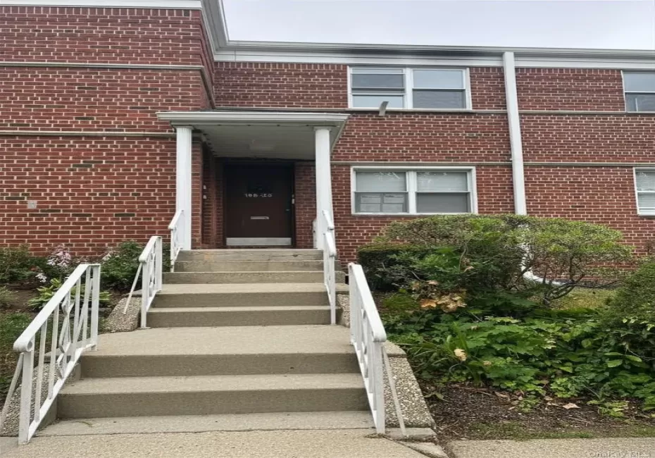 196-23 Dunton Avenue, New York, NY, 1 Bedroom Bedrooms, 4 Rooms Rooms,1 BathroomBathrooms,Residential Lease,For Rent,Dunton,0,1010607 196-23 Dunton Avenue, New York, NY, 1 Bedroom Bedrooms, 4 Rooms Rooms,1 BathroomBathrooms,Residential Lease,For Rent,Dunton,0,1010607