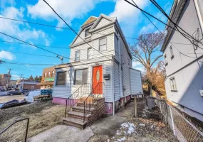 1052 Mc Lean Avenue, Yonkers, NY, 3 Bedrooms Bedrooms, 5 Rooms Rooms,2 BathroomsBathrooms,Residential,For Rent,Mc Lean,0,1012215 1052 Mc Lean Avenue, Yonkers, NY, 3 Bedrooms Bedrooms, 5 Rooms Rooms,2 BathroomsBathrooms,Residential,For Rent,Mc Lean,0,1012215